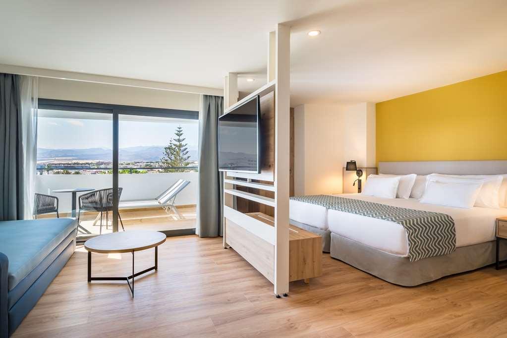 Barcelo Margaritas Royal Level Adults Only Hotel Playa del Ingles  Room photo